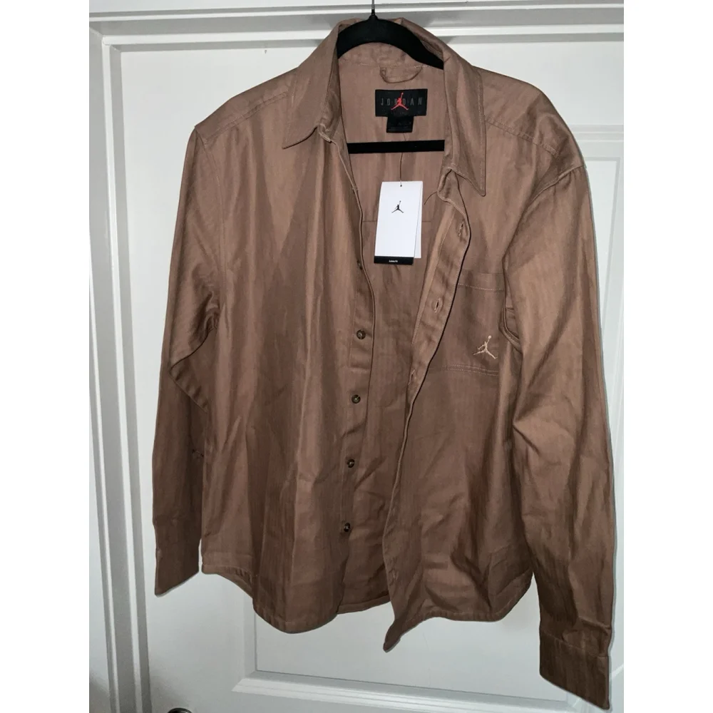 Air Jordan Essentials Button Down Long Sleeve Shirt Men's Brown Medium